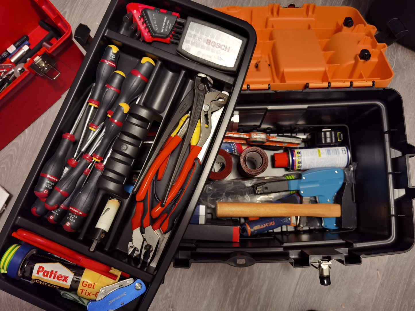 Caisse à outils 22 pouces
