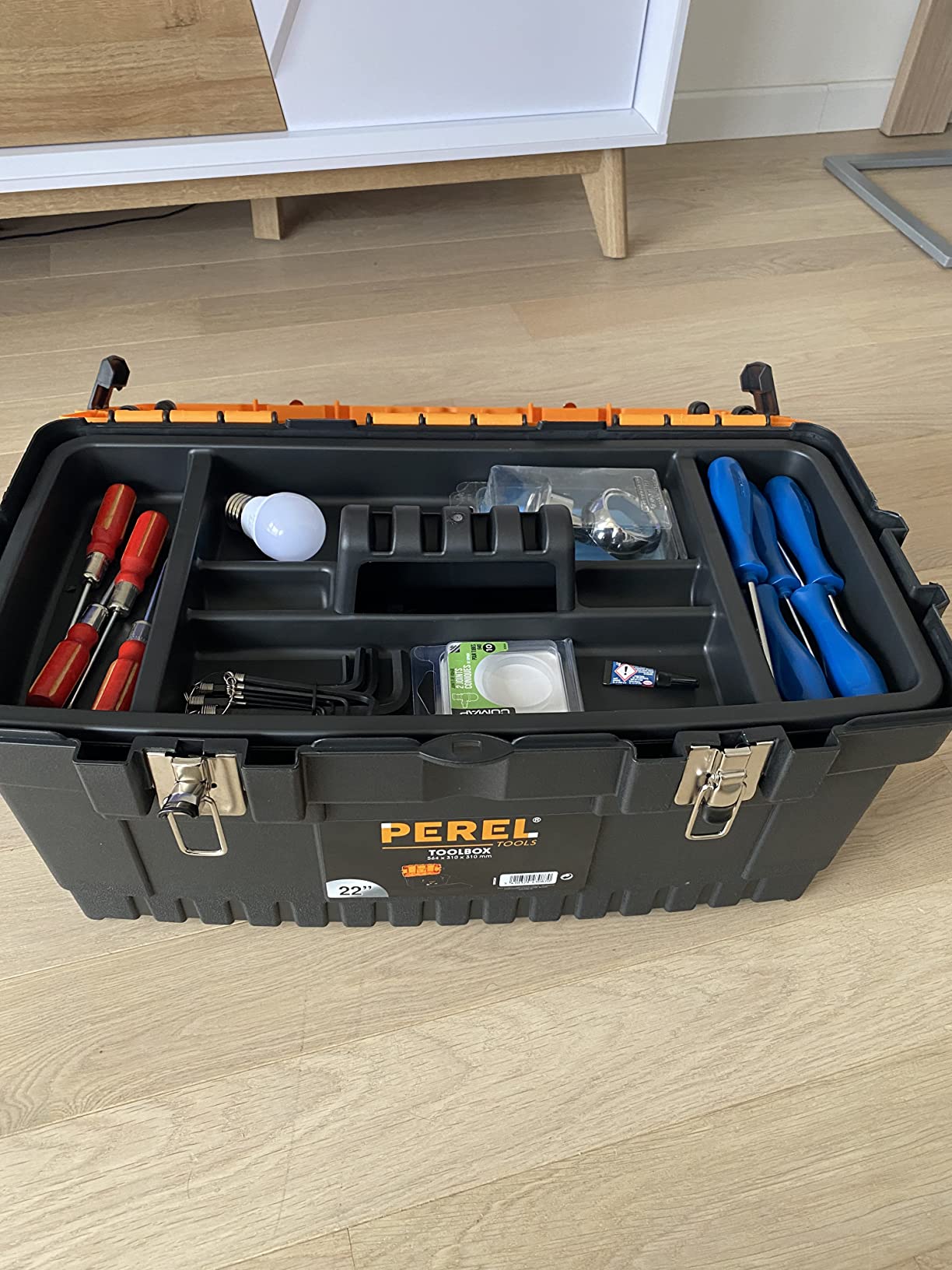 Caisse à outils 22 pouces