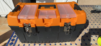 Caisse à outils 22 pouces