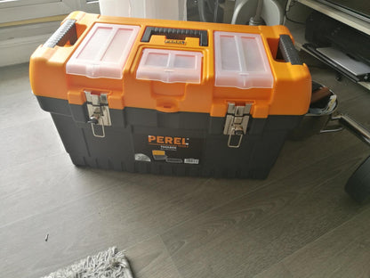 Caisse à outils 22 pouces